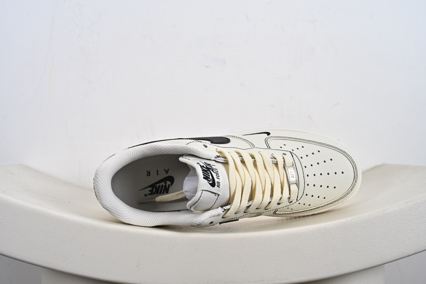 240 官方爆款定制 二次元主题 Nike Air Force 1 Low’07 做旧黑勾 空军一号低帮休闲板鞋 ZH0316-093