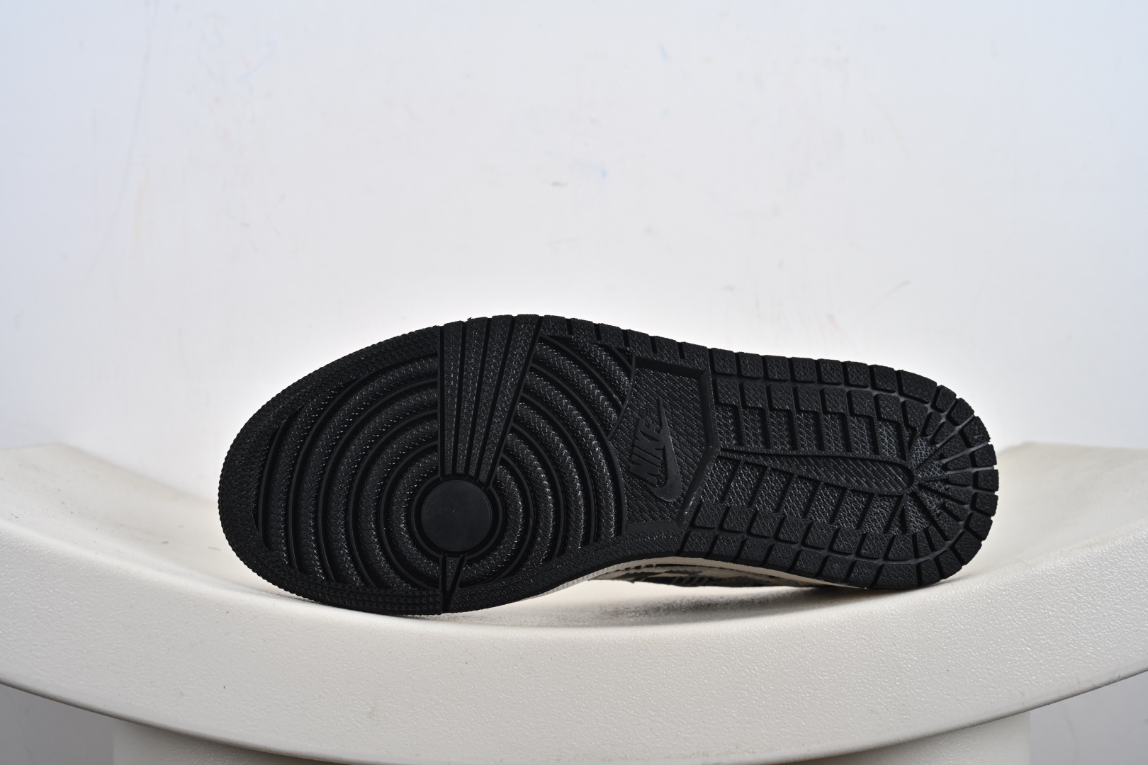 260  定制版 Travis Scott x Fragment Design x Air Jordan 1 Low SP AJ1 乔1 LV联名 黑白格牛仔 低帮文化休闲板鞋 LD2028-043
