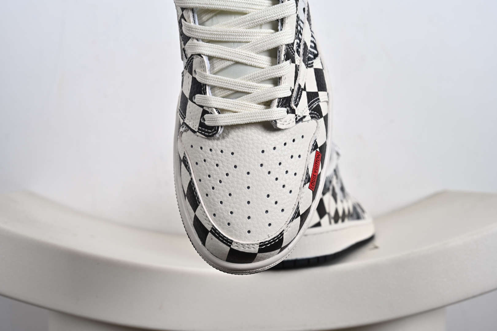 260  定制版 Travis Scott x Fragment Design x Air Jordan 1 Low SP AJ1 乔1 LV联名 黑白格牛仔 低帮文化休闲板鞋 LD2028-043