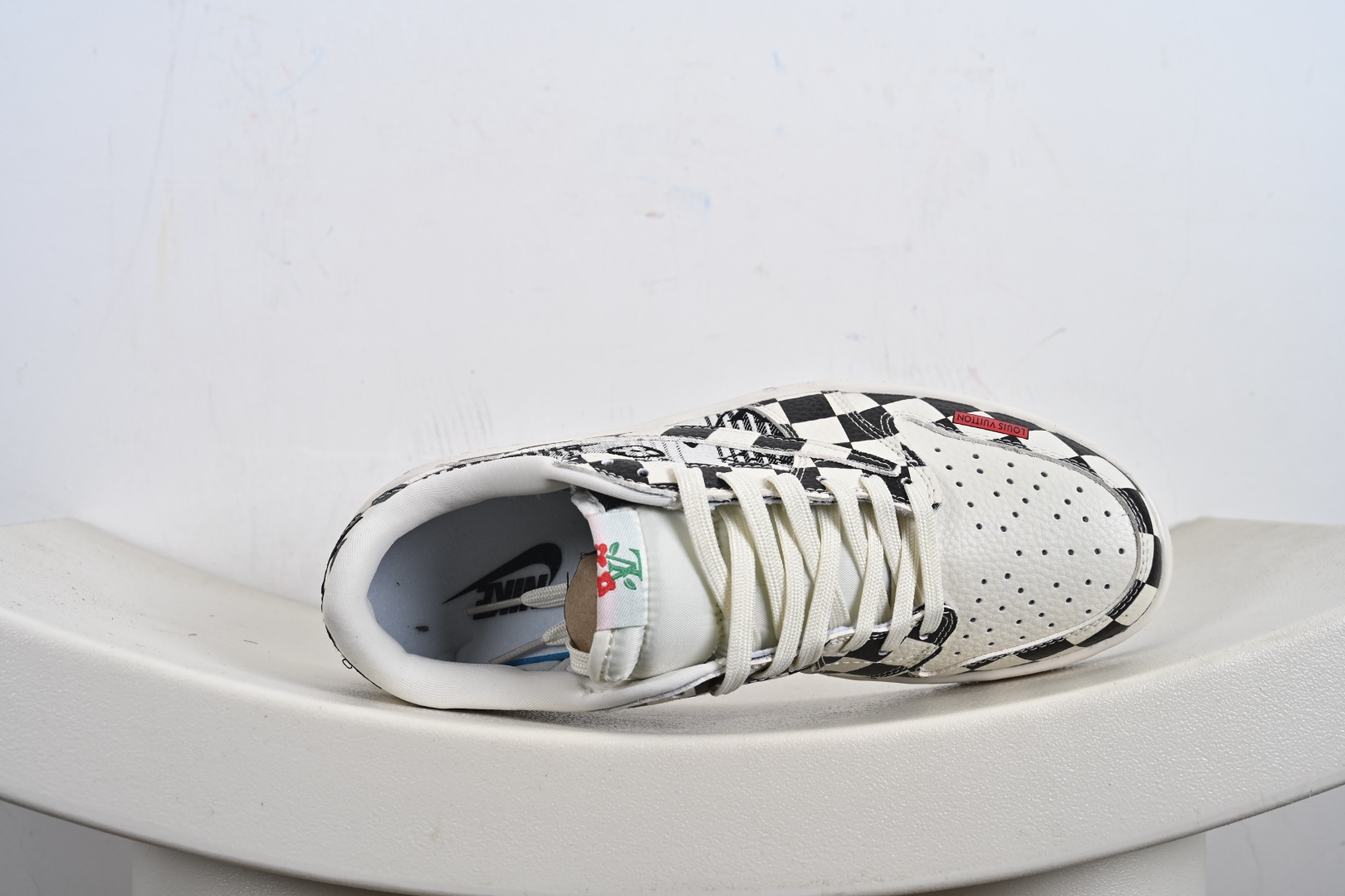 260  定制版 Travis Scott x Fragment Design x Air Jordan 1 Low SP AJ1 乔1 LV联名 黑白格牛仔 低帮文化休闲板鞋 LD2028-043