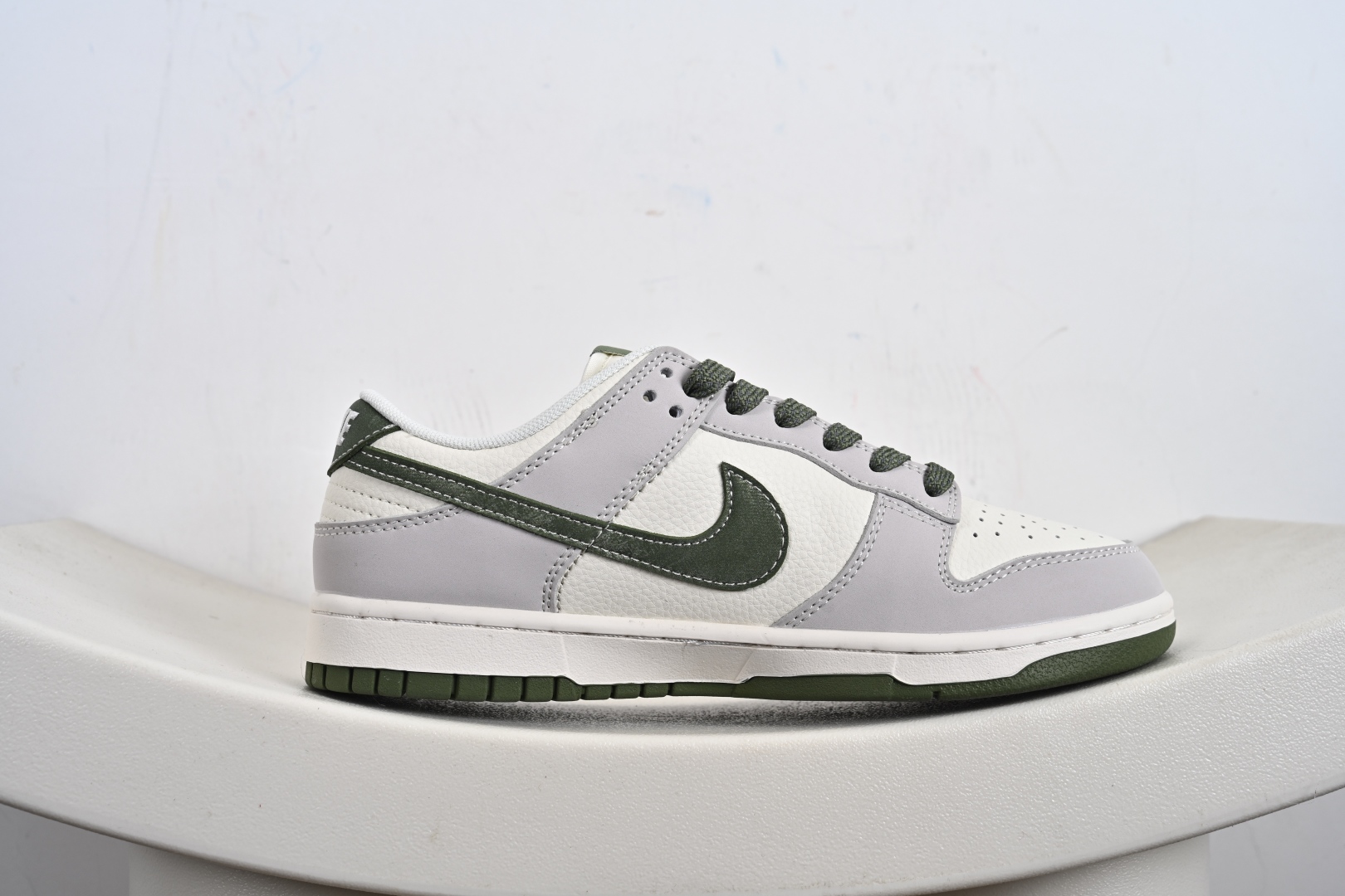 260  定制版 Louis Vuittx Nk SB Dunk Low 定制配色 Lv联名 Dunk系列复古低帮休闲百搭板鞋 JP1628-031