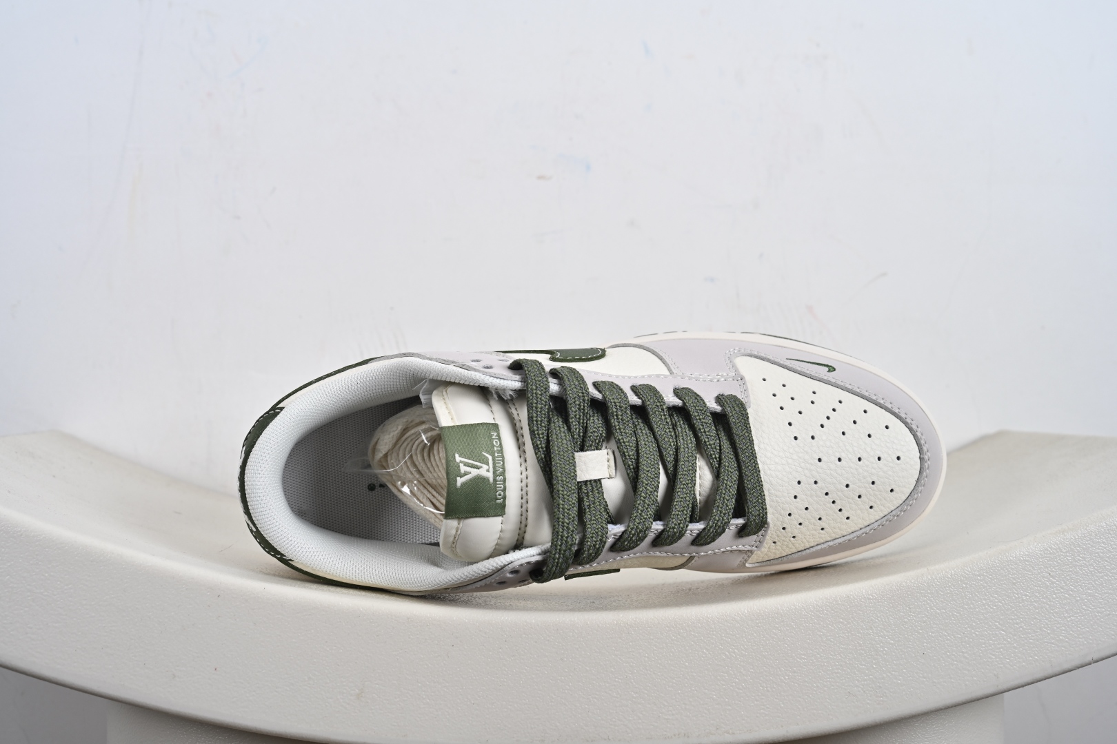 260  定制版 Louis Vuittx Nk SB Dunk Low 定制配色 Lv联名 Dunk系列复古低帮休闲百搭板鞋 JP1628-031
