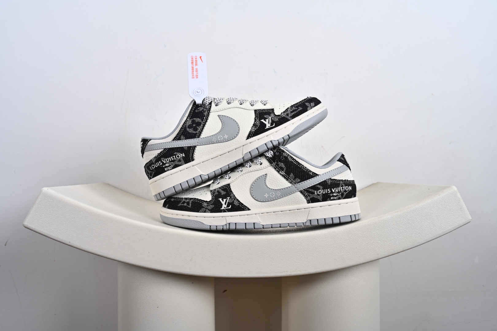 260  定制版 Nike SB Dunk Low LV联名 黑牛仔印花  低帮休闲板鞋 JP1628-020