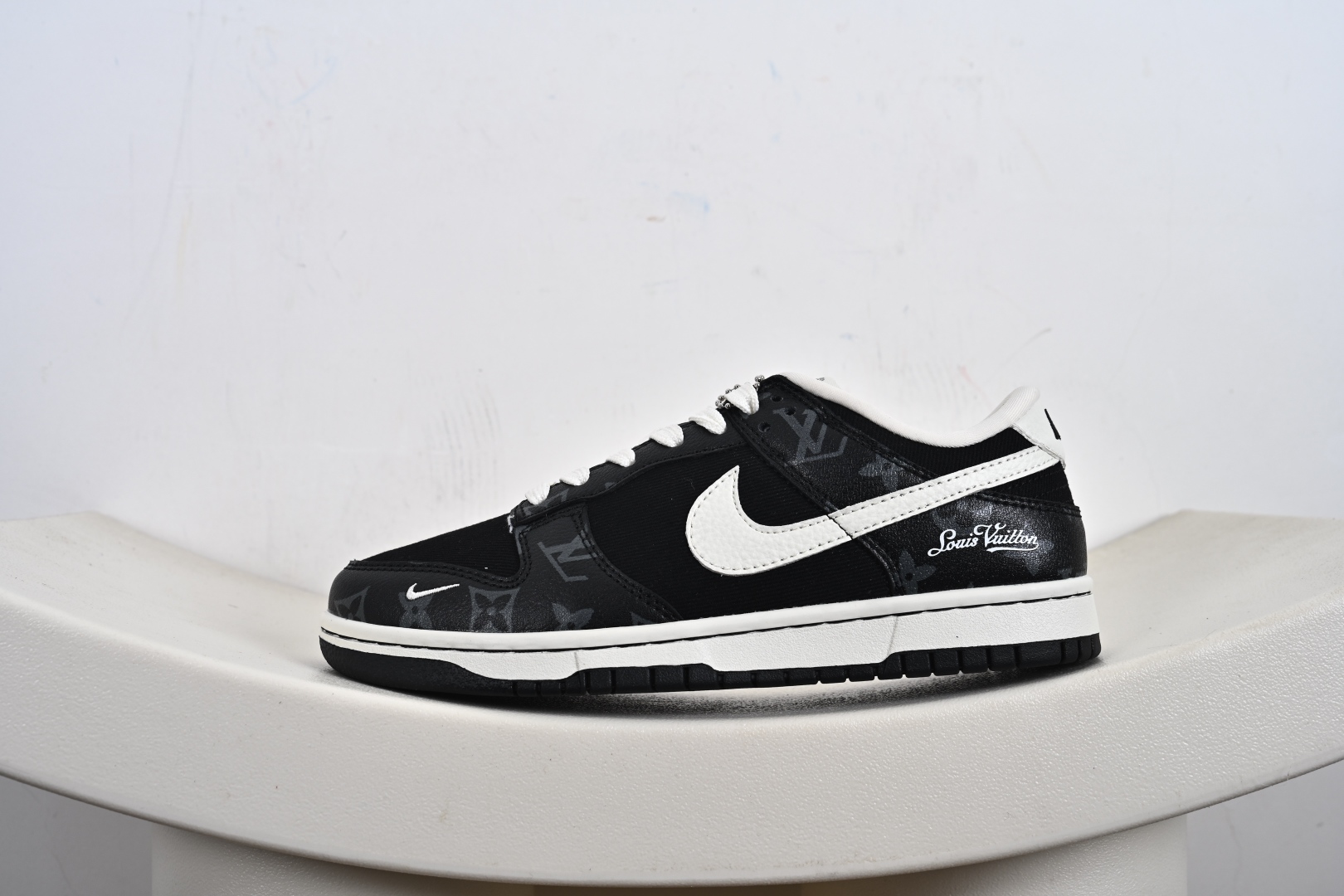 260  定制版 NK Dunk Low 联名 暗夜幽白  SC0601-458
