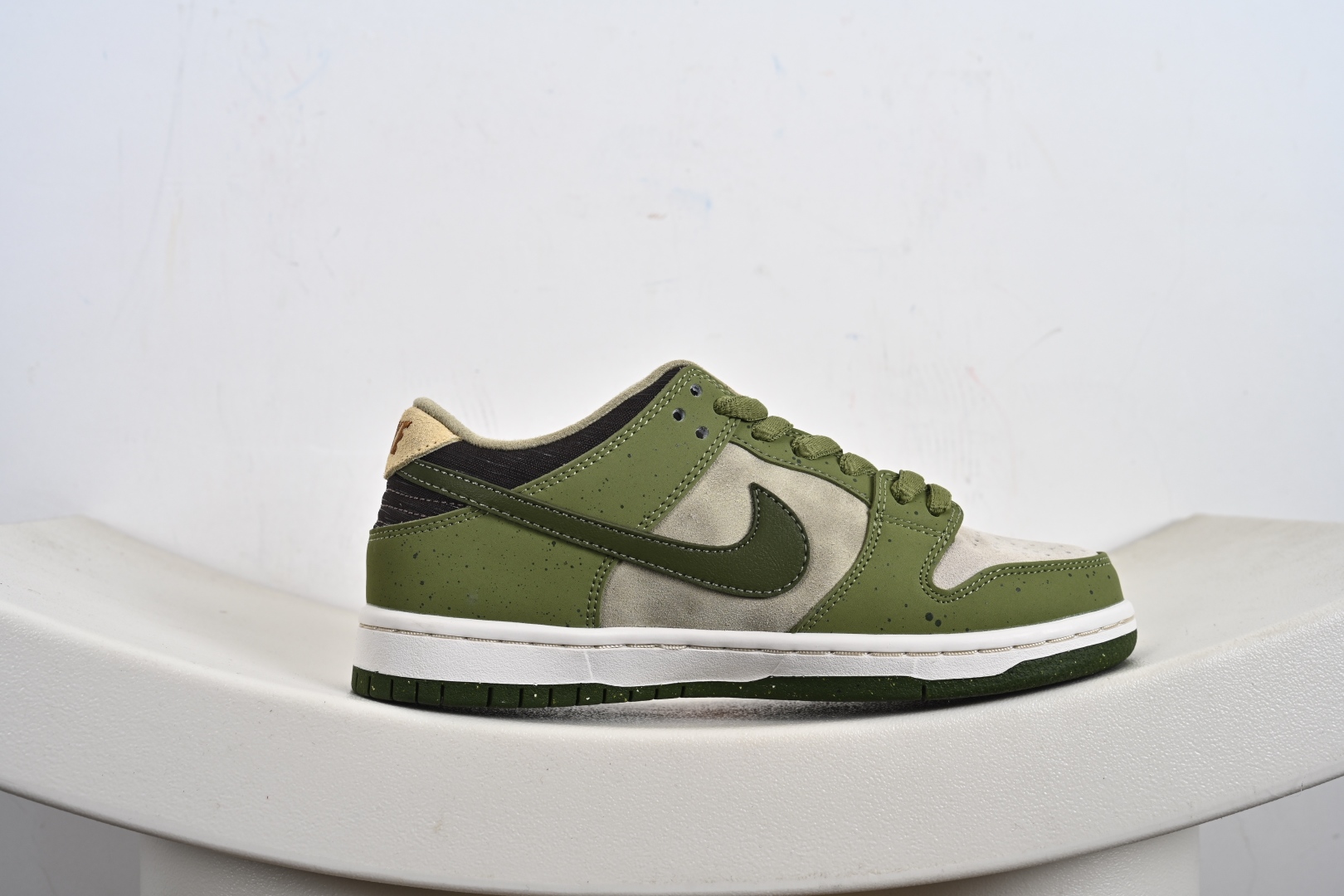 200 免检版 配色齐全 Yuto Horigome x Nike Dunk SB Low ”Asparagus”绿白 HF8022-300