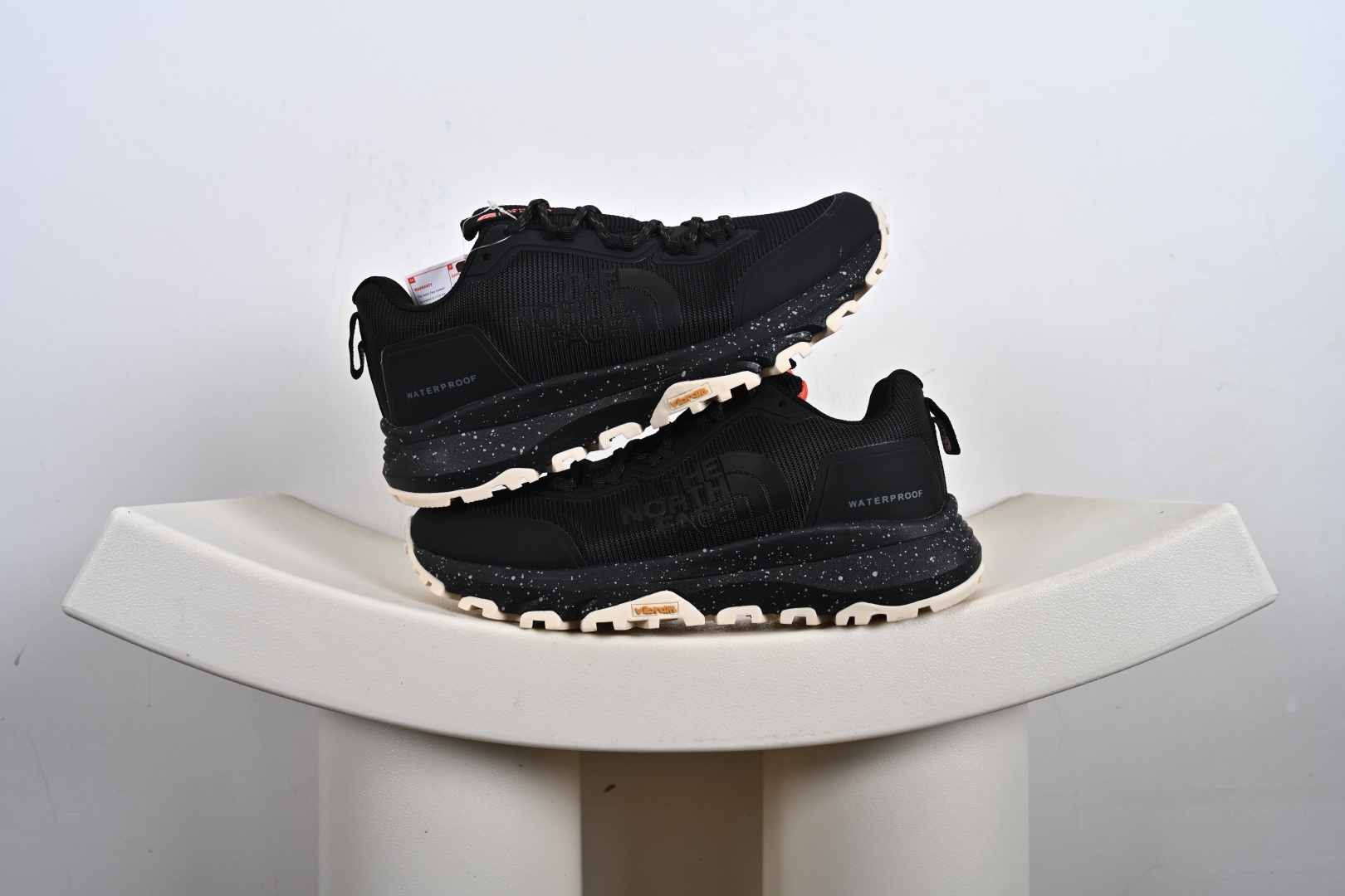 240 The North Face 北面 乐斯菲斯 户外运动休闲登山越野徒步鞋