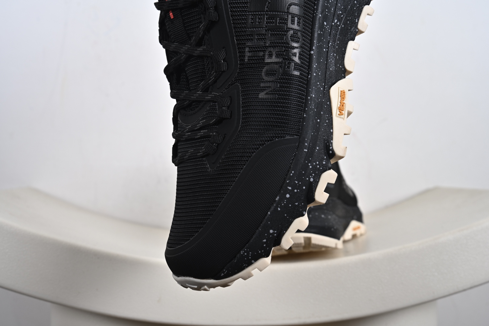 240 The North Face 北面 乐斯菲斯 户外运动休闲登山越野徒步鞋