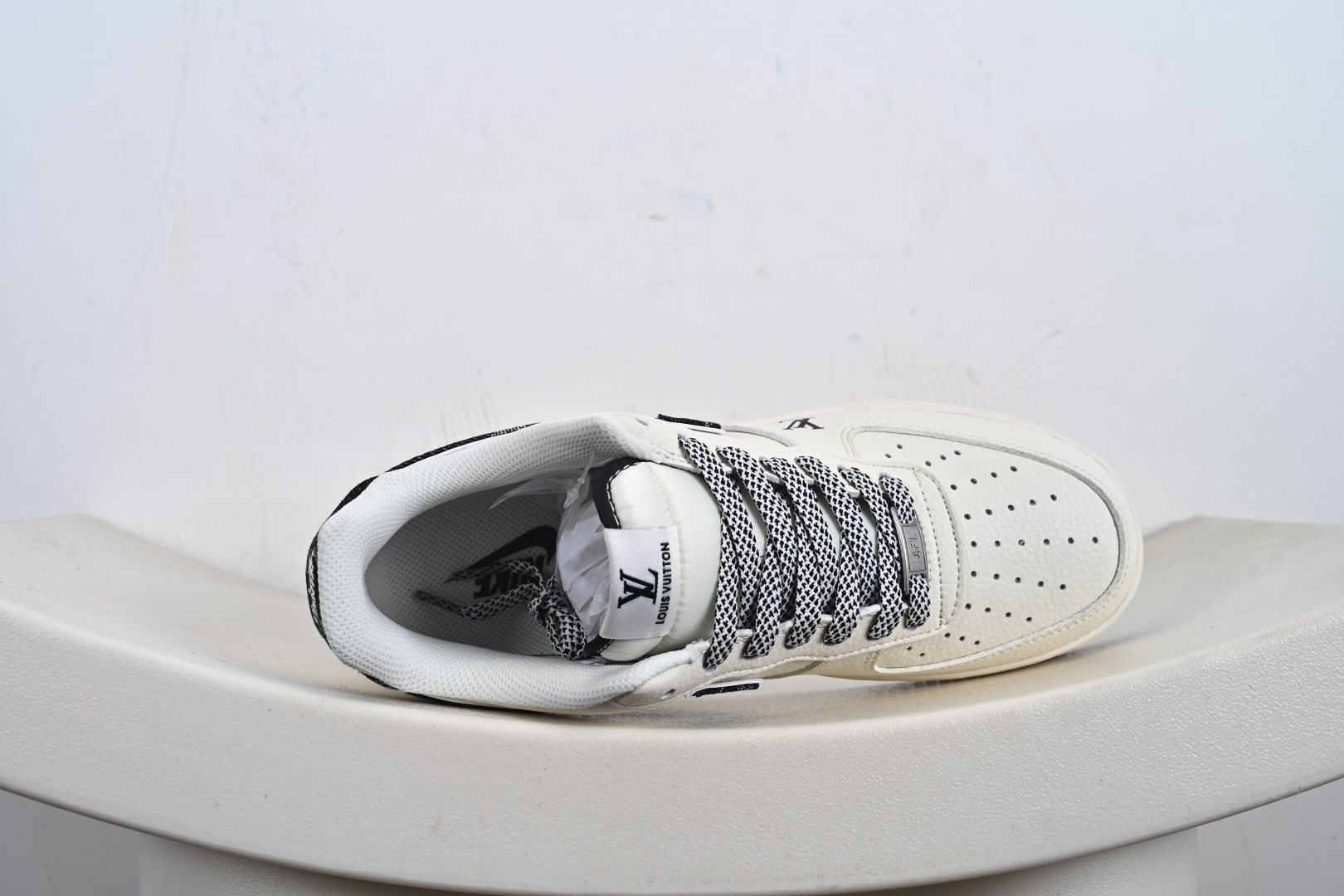 240  定制版 NK Air Force 1 '07 Low “联名——黑牛仔印花”空军一号 低帮 运动鞋 休闲鞋  SM6668-108