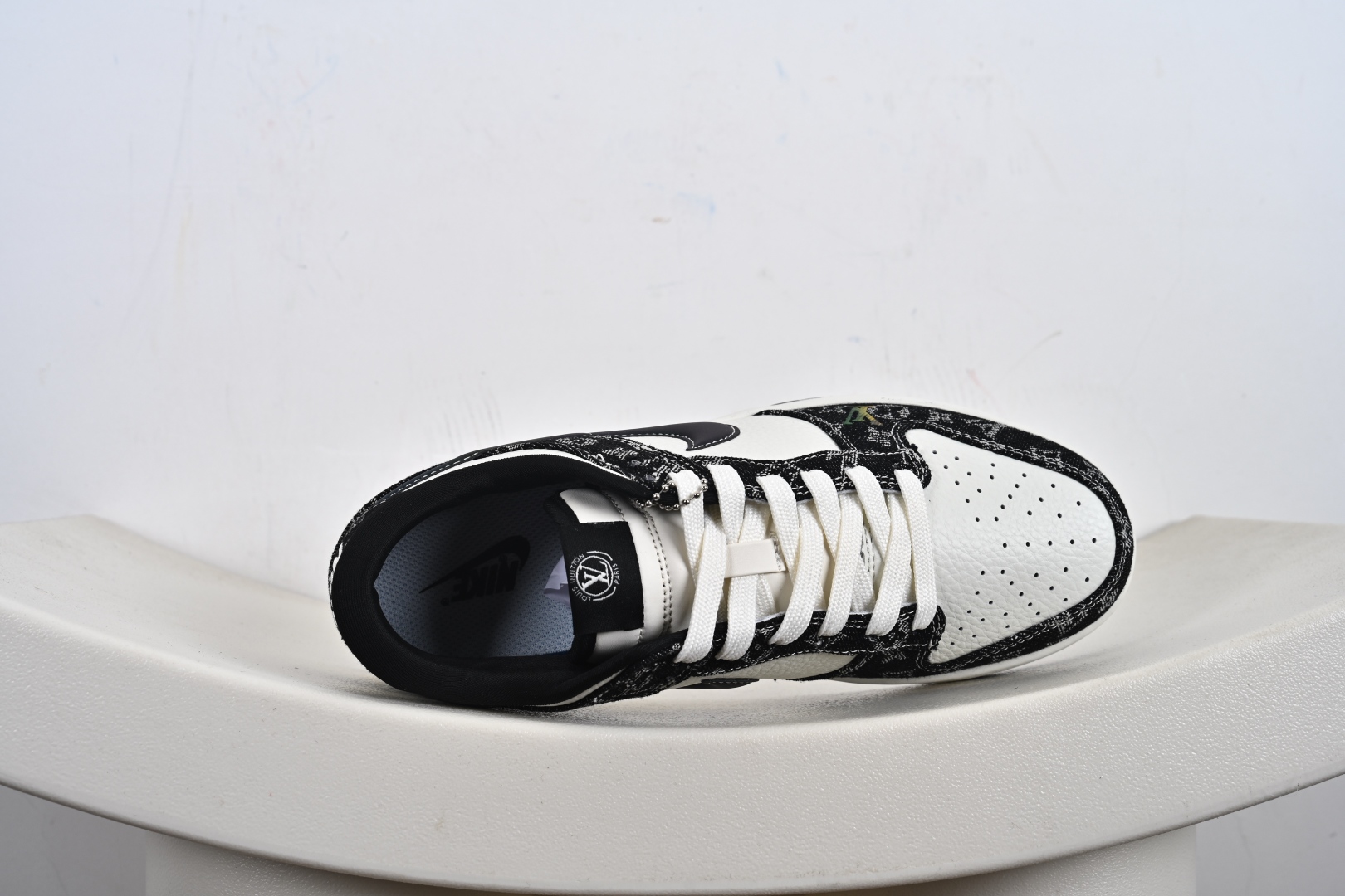 260 Nike SB Dunk Low LV联名 黑镭射渐变  低帮休闲板鞋  SC0601-451