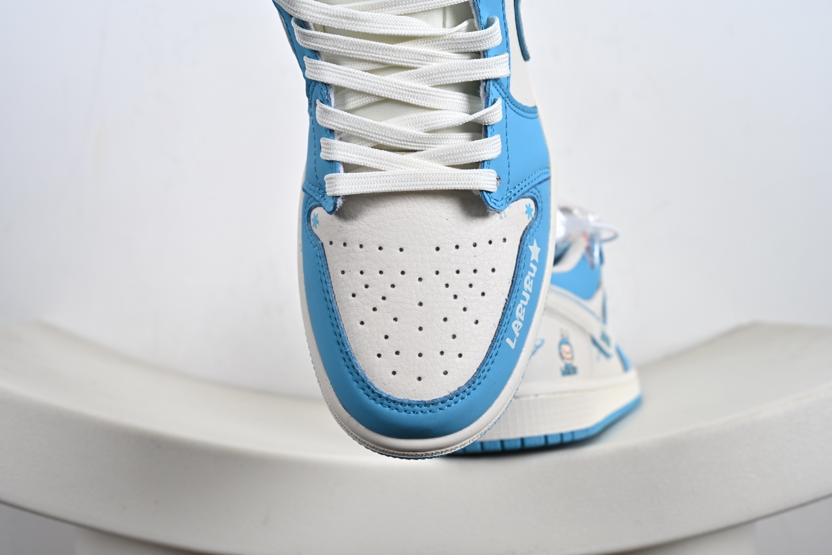 260  定制版 NK AJ1 Low 白蓝拉布布联名 低帮休闲板鞋  QG2025-007