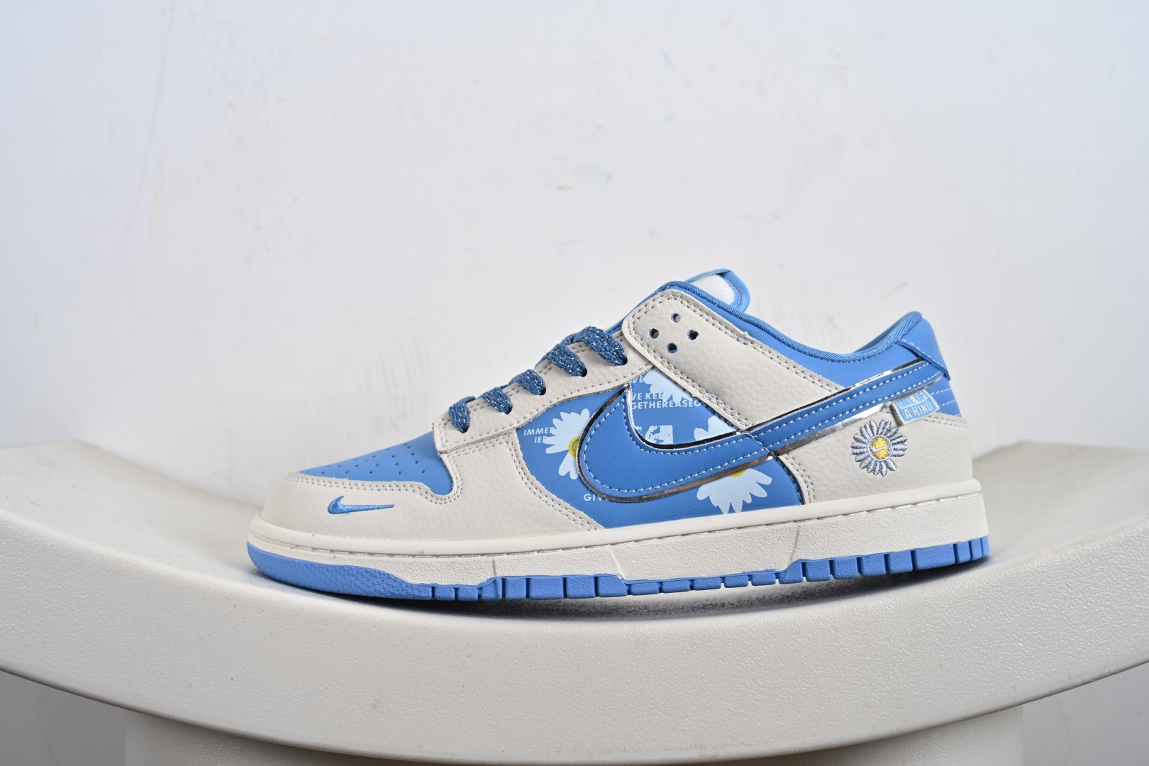 260  定制版 Peaceminusone x Nike Dunk SB Low 小雏菊 x 耐克 SB 低帮 联名米白蓝 SR2025-004