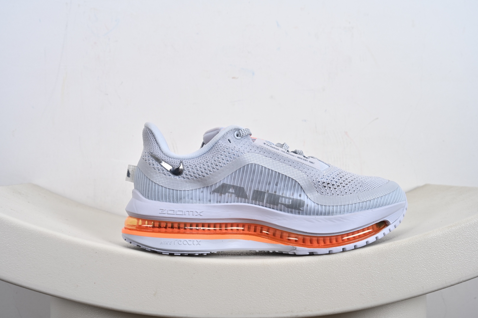 240 Nike Air Zoom NIKE PEGASUS PREMIUM耐克 新款气垫缓震休闲跑步鞋  HQ2592-003