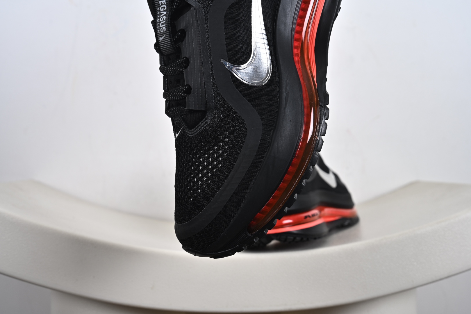 240 Nike Air Zoom NIKE PEGASUS PREMIUM耐克 新款气垫缓震休闲跑步鞋  HQ2592-003