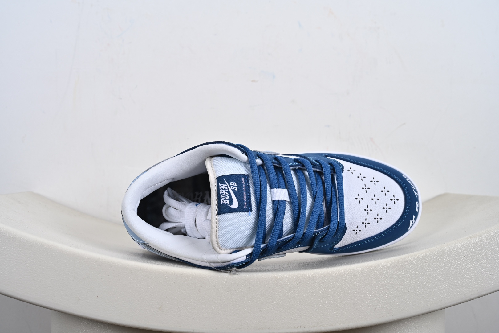 Nike SB Dunk Low x Born x Raised 蓝白 FN7819-400