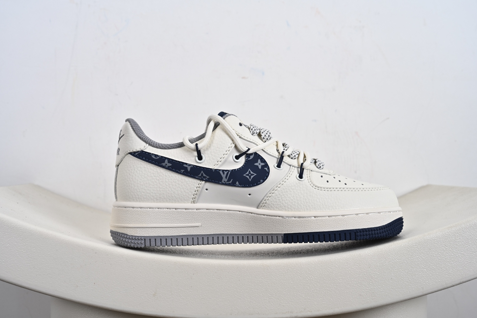 Nike Air Force 1 Low LV联名 DM6868-064