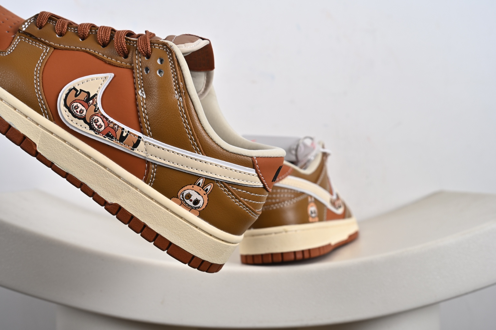 定制版Labubu x NK Dunk SB Low 拉布布 x SB 低帮 联名棕白色 DG2025-007