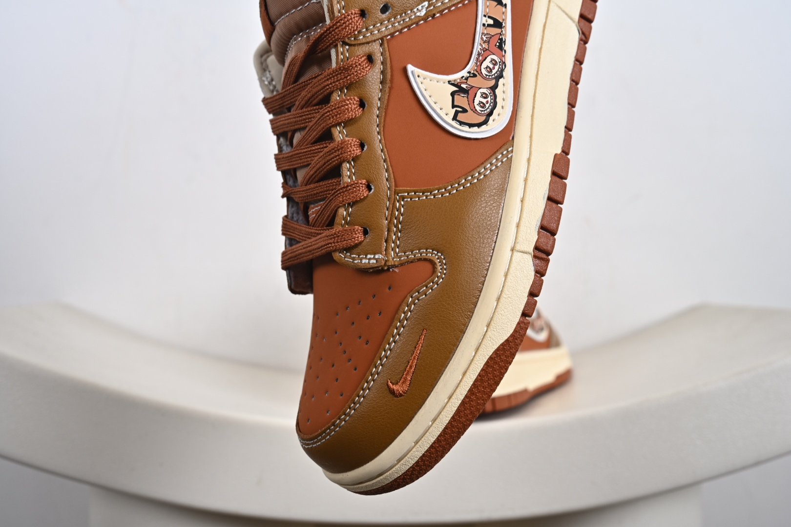 定制版Labubu x NK Dunk SB Low 拉布布 x SB 低帮 联名棕白色 DG2025-007