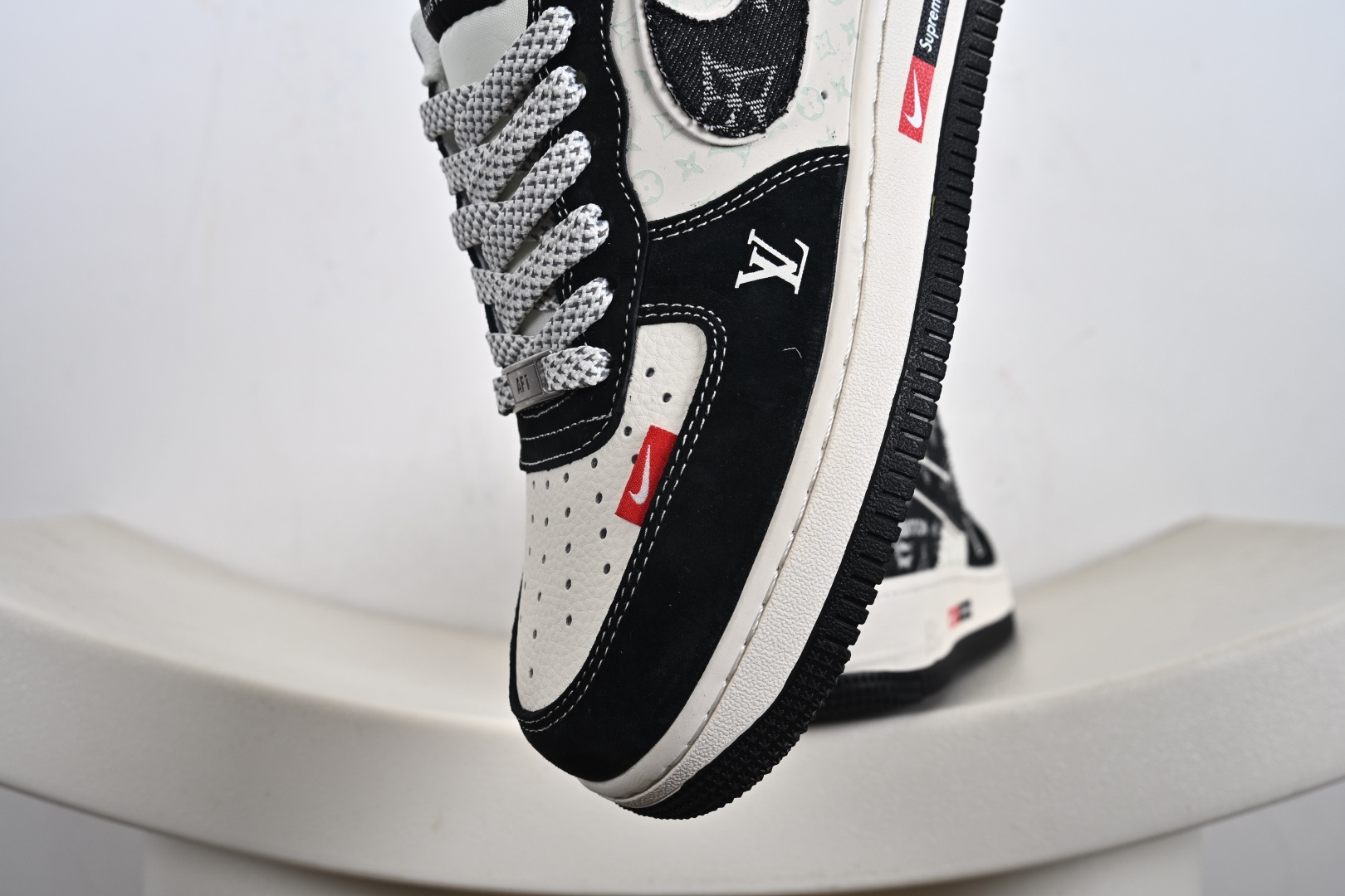Nike Air Force 1 '07 Low “LV联名——牛仔猪八米黑”空军一号 低帮 运动鞋 休闲鞋 MZ9588-805