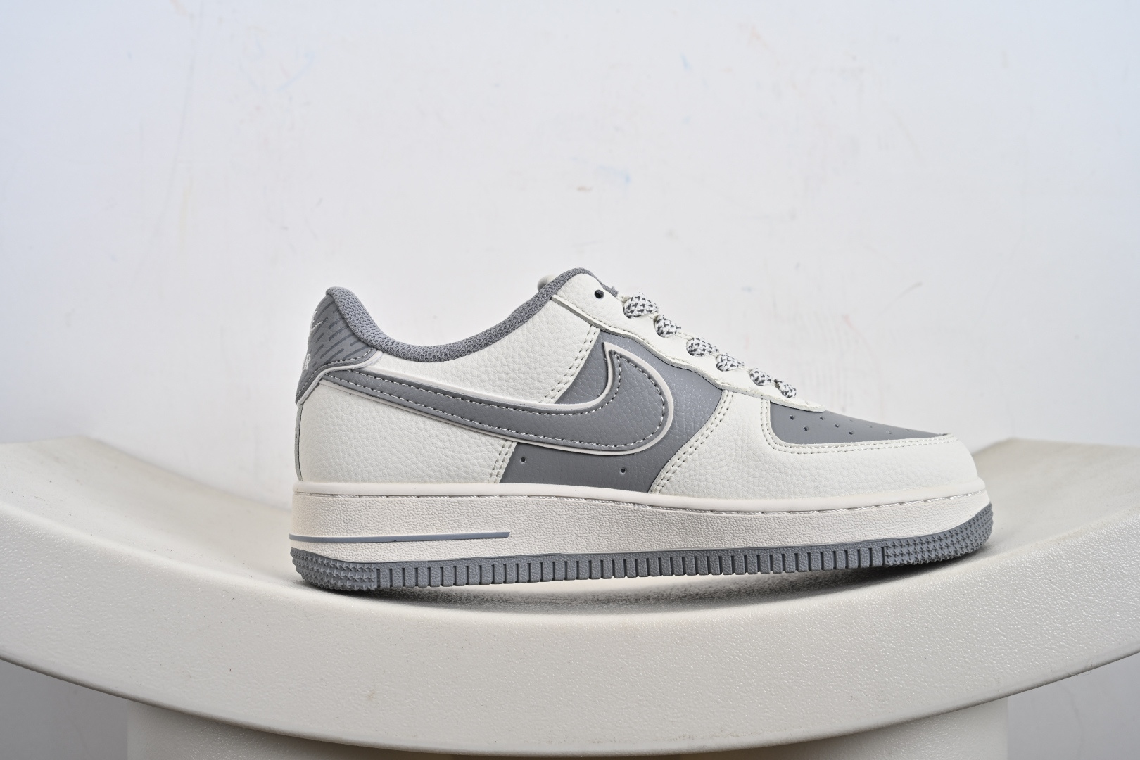 Nike Air Force1 07 low 纪梵希联名 定制空军 JP8028-001