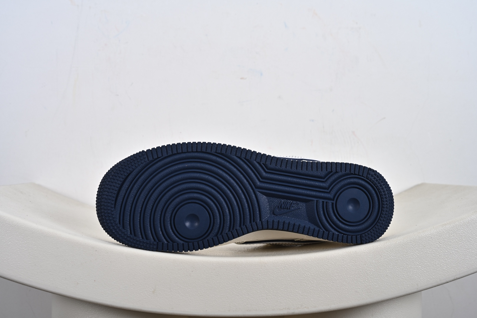 NIke Air Force 1 '07 Low 空军一号低帮 运动鞋 休闲鞋 JP8028-013