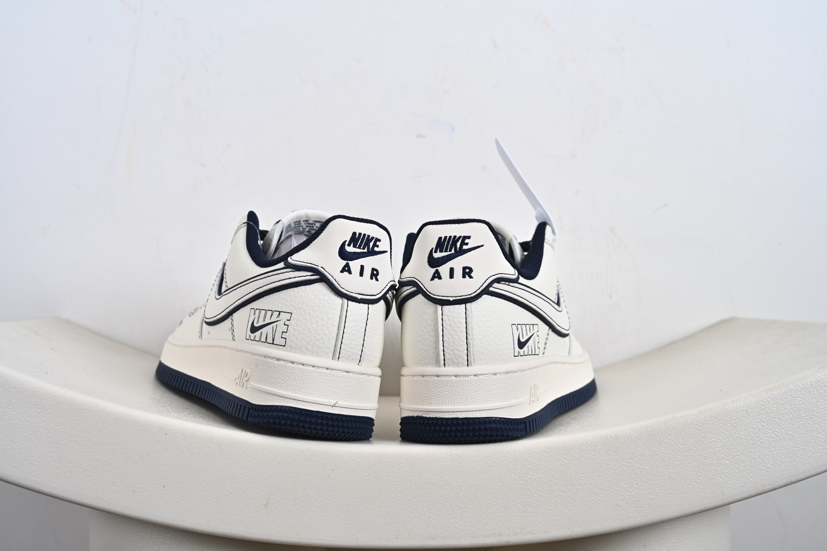 NIke Air Force 1 '07 Low 空军一号低帮 运动鞋 休闲鞋 JP8028-013