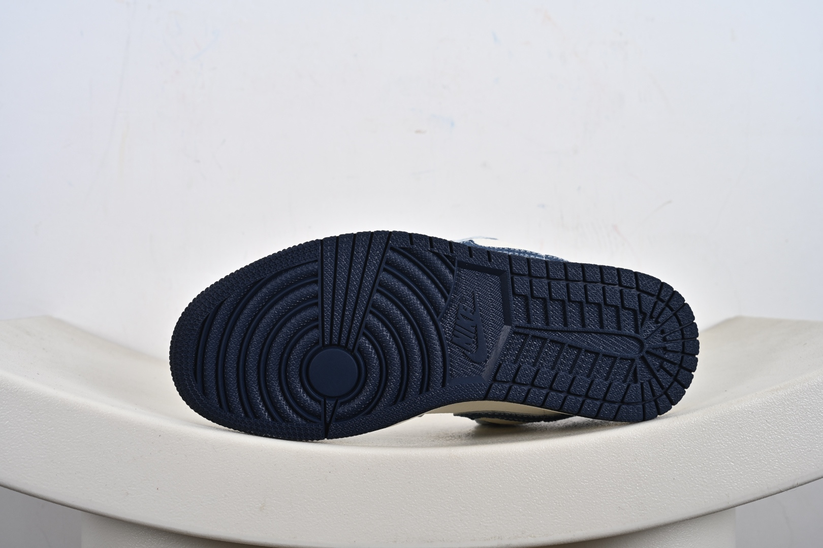 定制版Air Jordan 1 Low AJ1 乔1 联名 复古牛仔 高端定制 低帮复古篮球鞋 QG2025-002