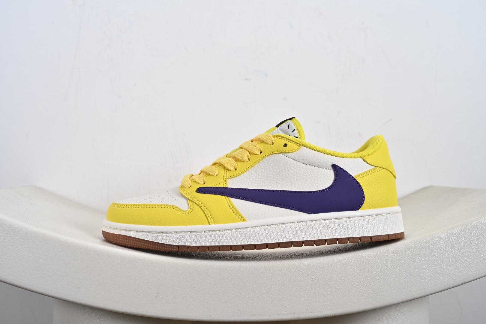 Travis Scott x Fragment Design x Air Jordan 1 Low OG SP AJ1 乔1 联名款 低帮文化休闲板鞋 DN6901-096