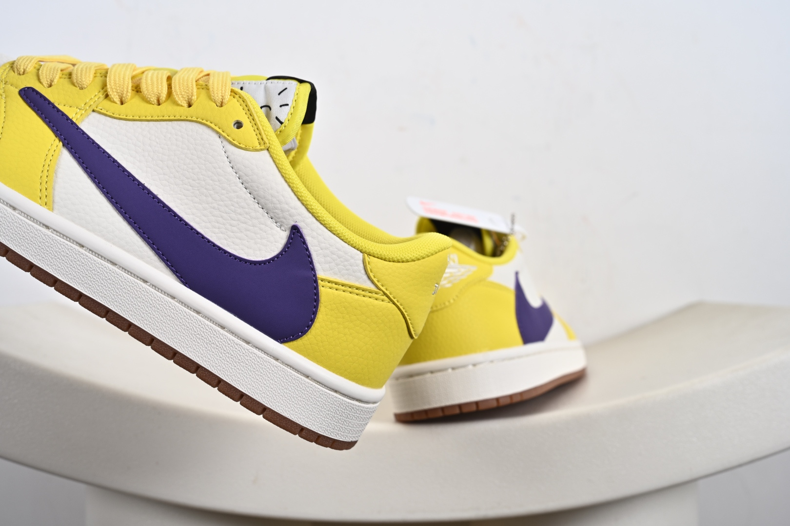 Travis Scott x Fragment Design x Air Jordan 1 Low OG SP AJ1 乔1 联名款 低帮文化休闲板鞋 DN6901-096