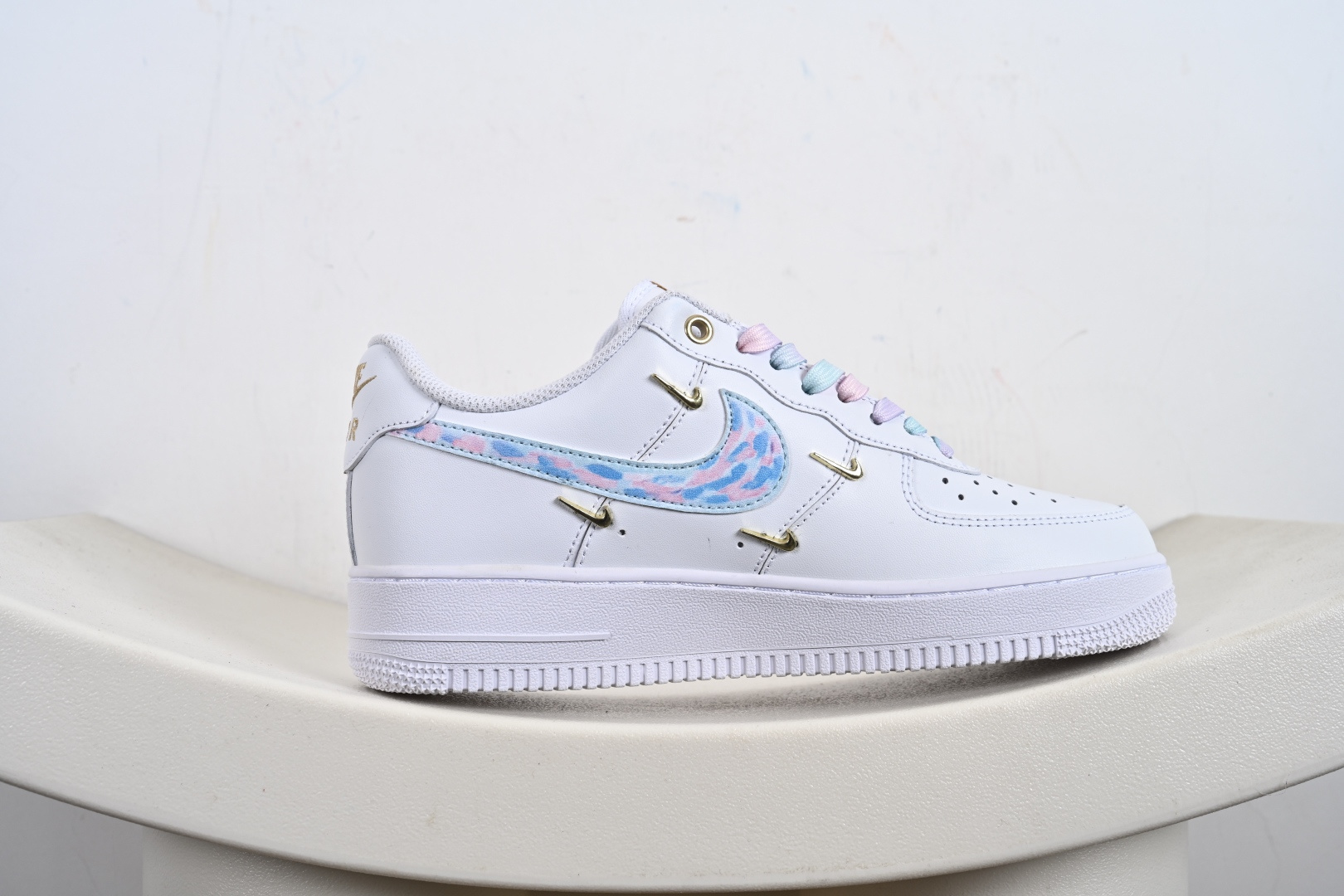 定制版NK Air Force 1'07 Low 四勾莫奈印象 空军一号低帮休闲板鞋 ZH0316-105
