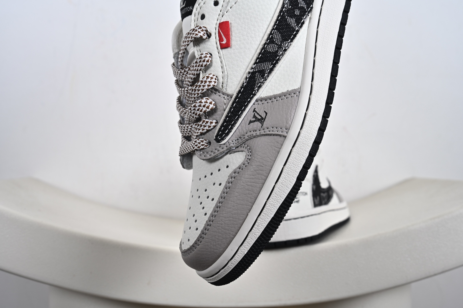 定制版Travis Scott x Fragment Design x Air Jordan 1 Low OG SP AJ1 乔1 LV 低帮文化休闲板鞋 JW1188-143