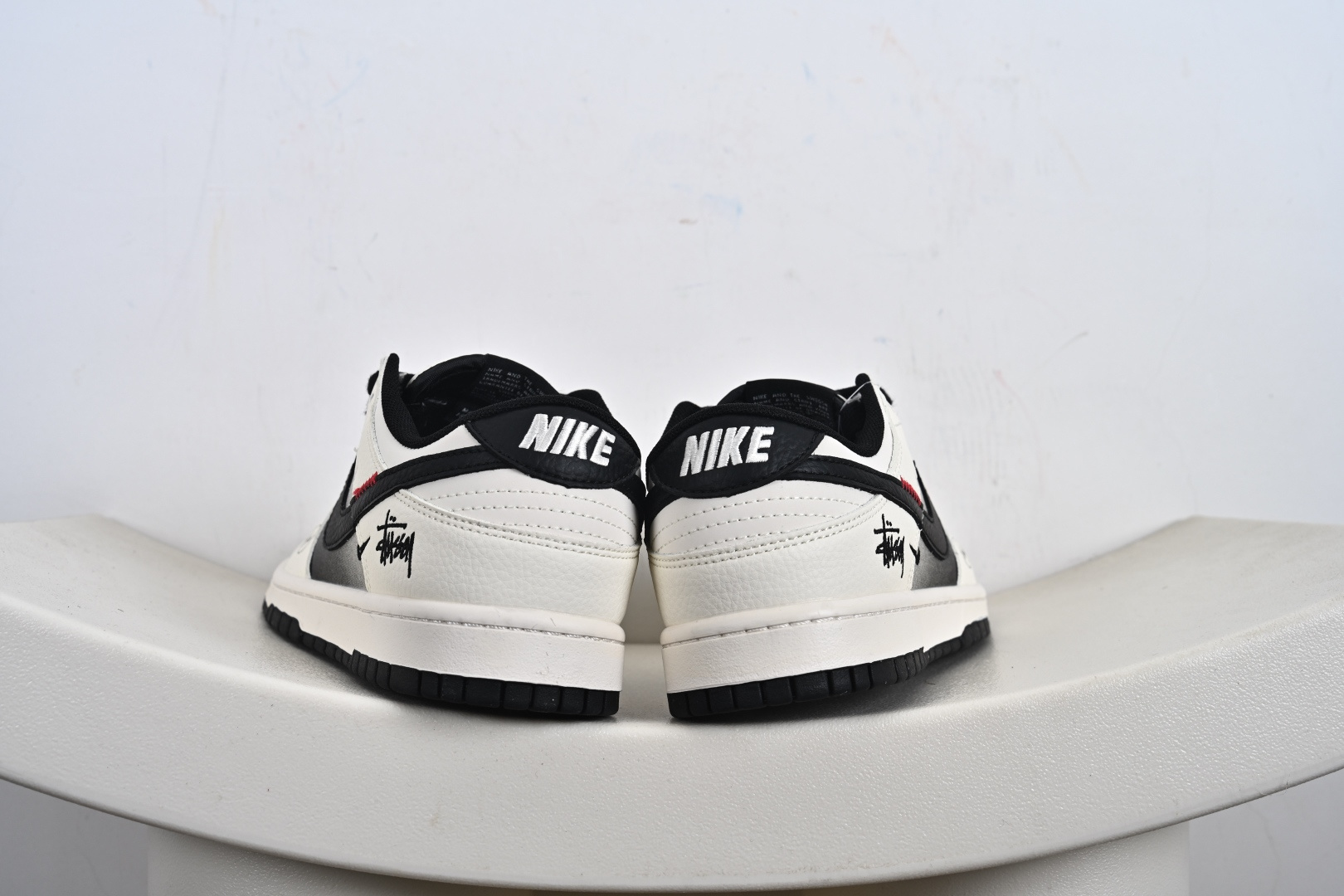 Nike SB Dunk Low 斯图西联名 闪电渐变米黑 周年高端定制 低帮休闲板鞋 QW5836-020