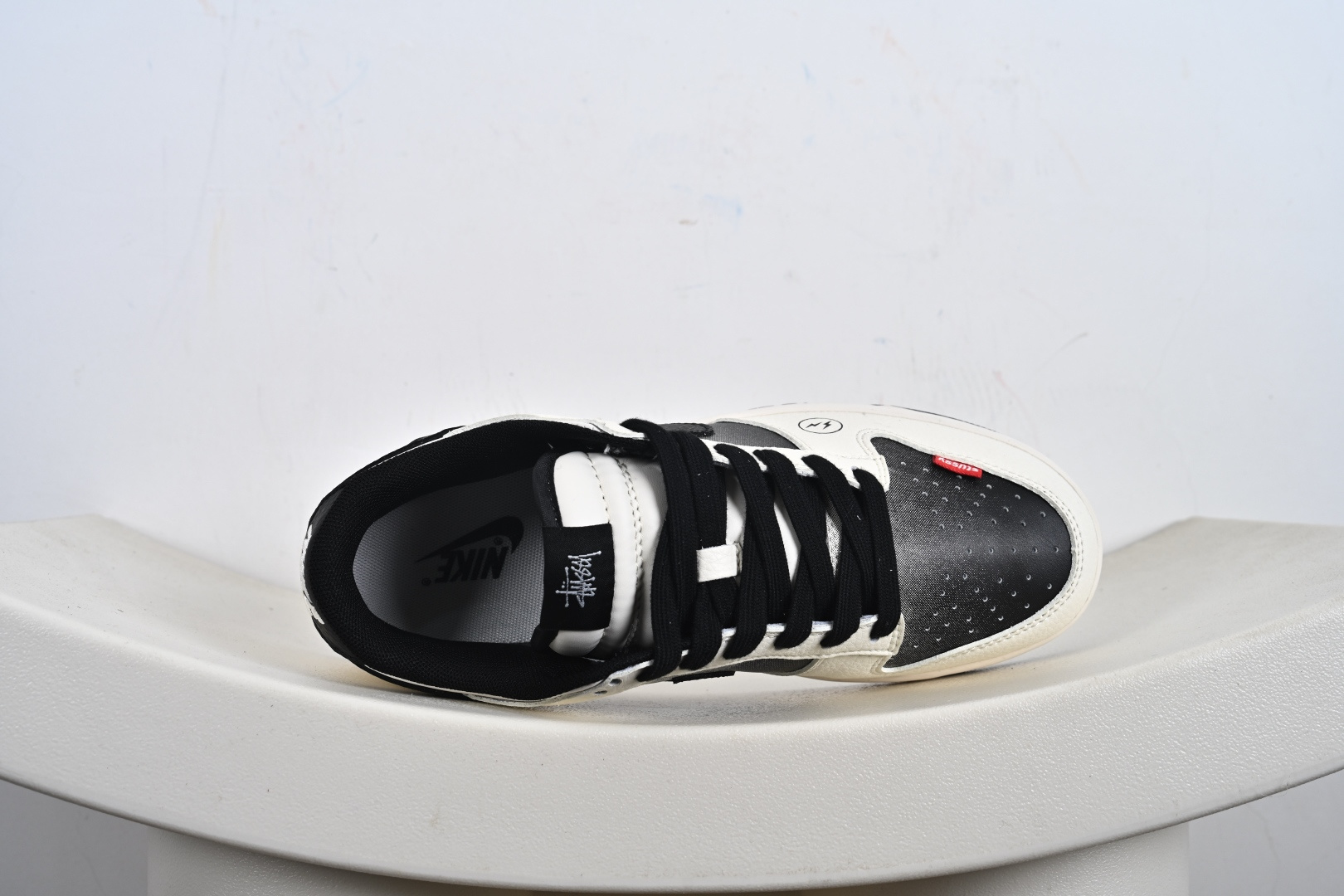 Nike SB Dunk Low 斯图西联名 闪电渐变米黑 周年高端定制 低帮休闲板鞋 QW5836-020