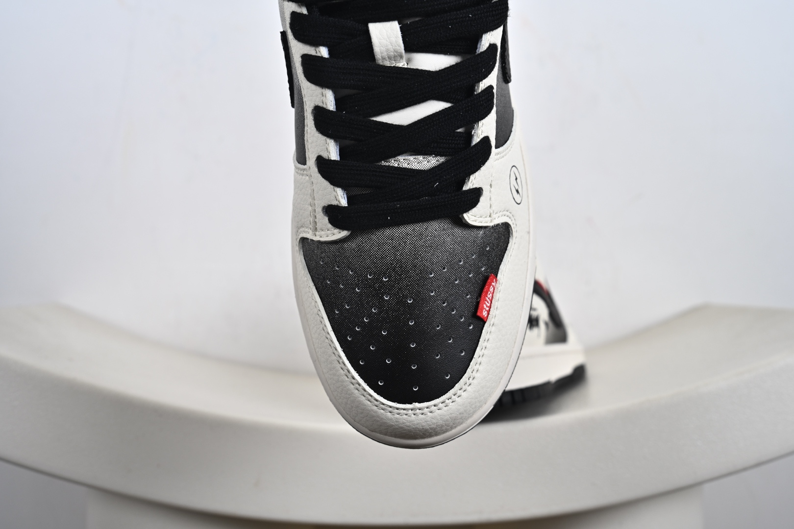 Nike SB Dunk Low 斯图西联名 闪电渐变米黑 周年高端定制 低帮休闲板鞋 QW5836-020