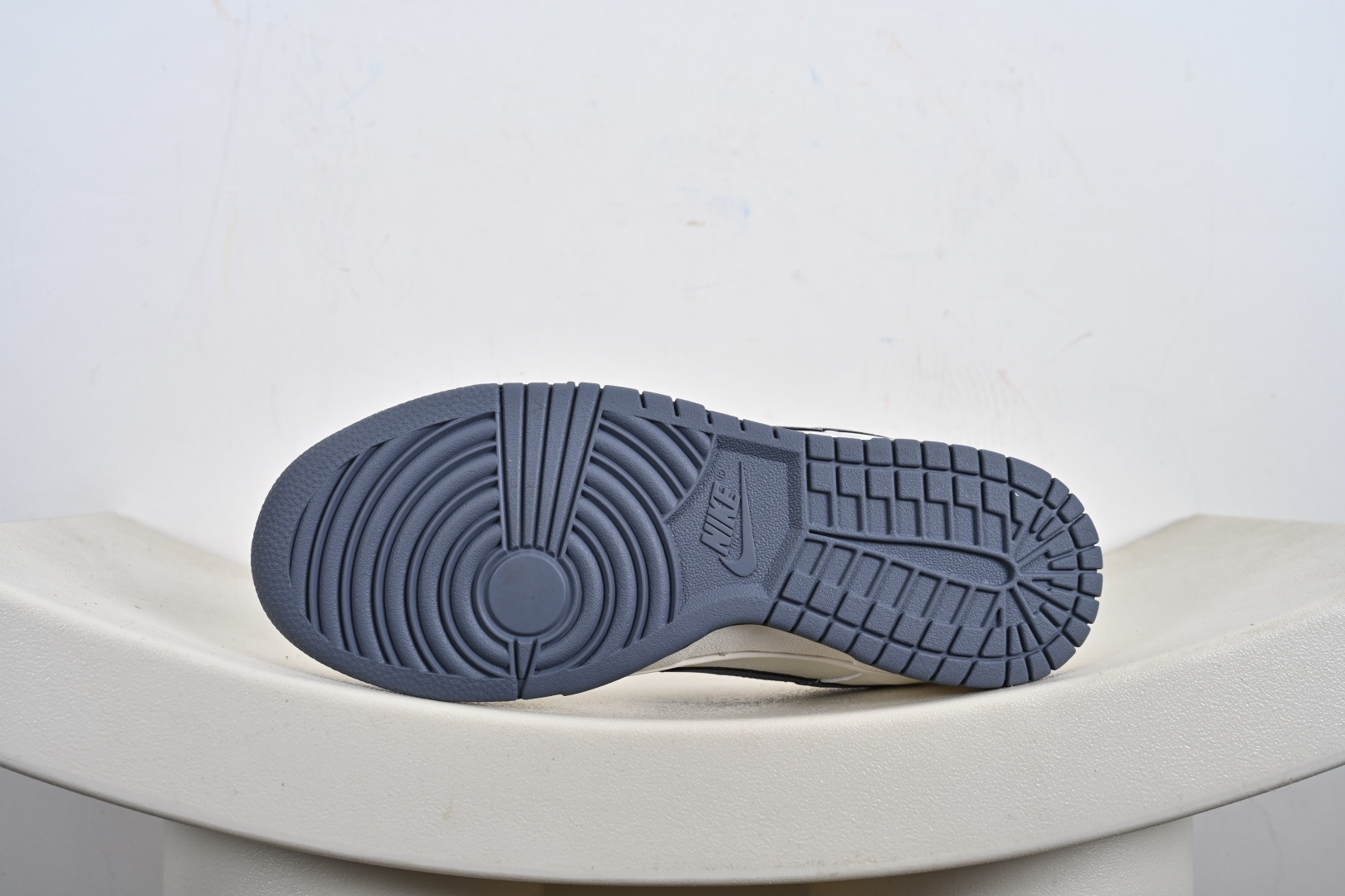 定制版NK SB Dunk Low 灰勾鬼脸 周年高端定制 低帮休闲板鞋 CS1688-120