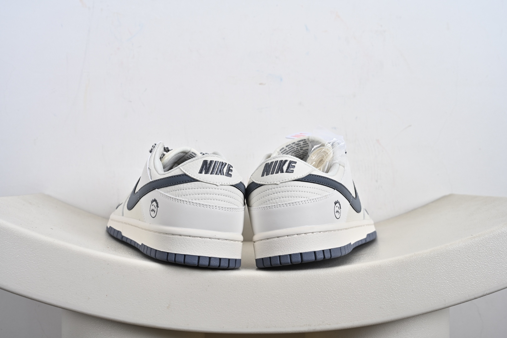 定制版NK SB Dunk Low 灰勾鬼脸 周年高端定制 低帮休闲板鞋 CS1688-120