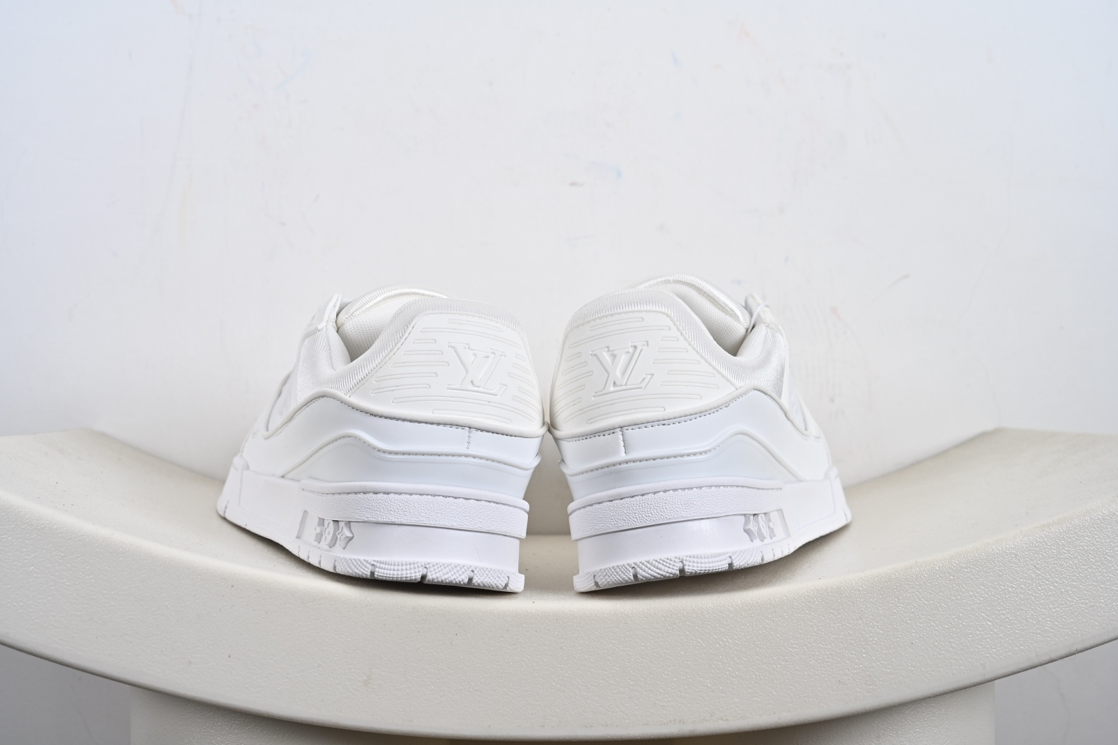 LV路易威登Louis Vuitton Trainer Low Sneaker 面包版系列低帮休闲运动文化百搭篮球板鞋