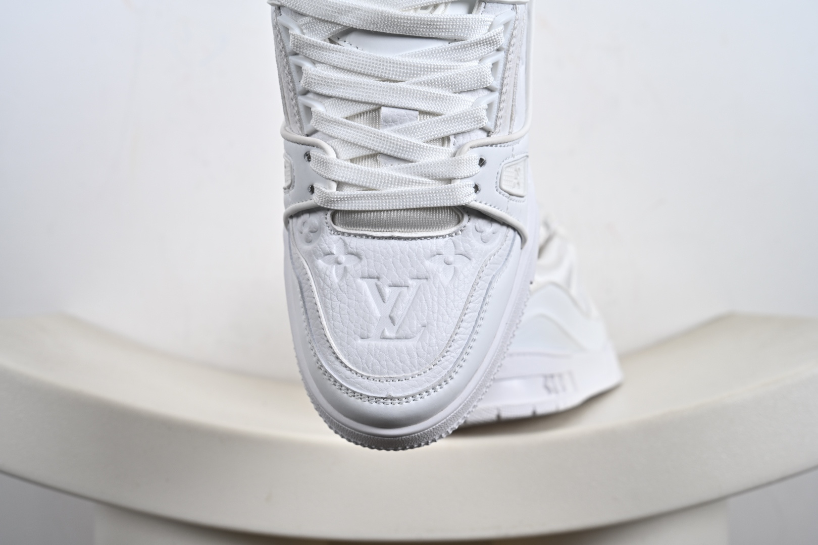 LV路易威登Louis Vuitton Trainer Low Sneaker 面包版系列低帮休闲运动文化百搭篮球板鞋