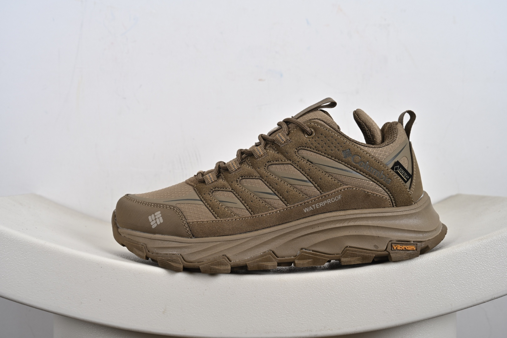 Columbia 哥伦亚比户外登山鞋休鞋闲户外越野徒鞋