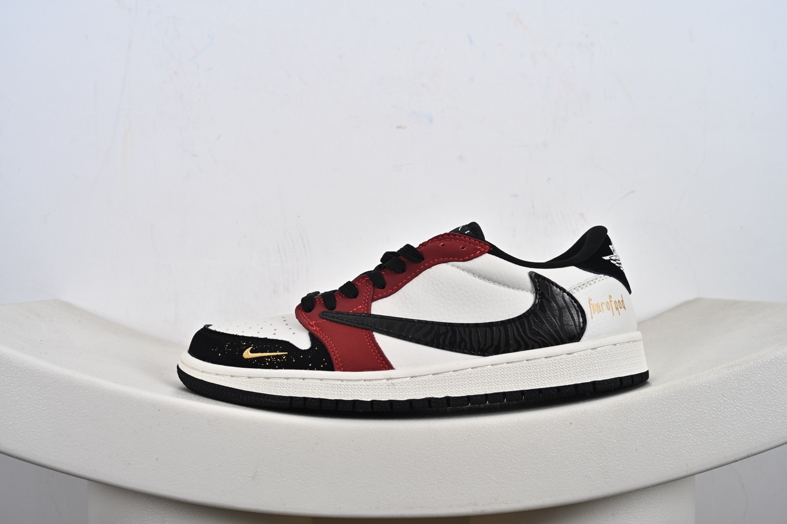Travis Scott x Fragment Design x Air Jordan 1 Low OG SP AJ1 FOG联名 拼接酒红 低帮文化休闲板鞋 LD2025-012