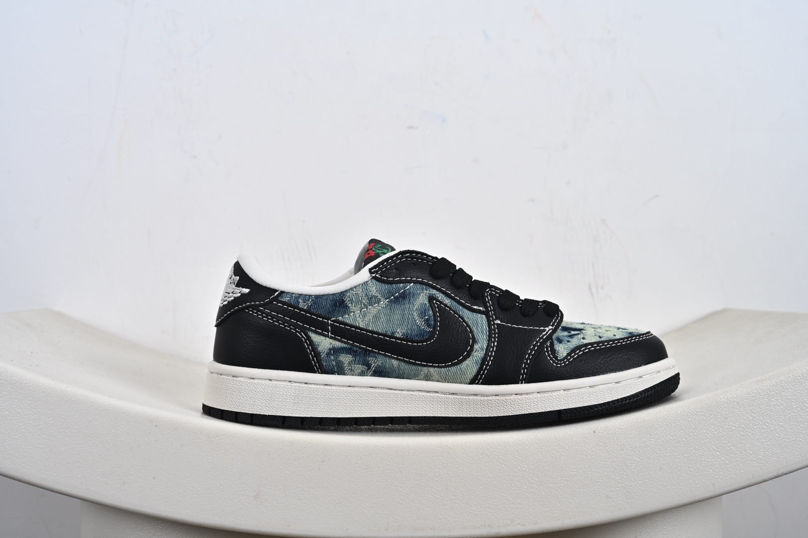Travis Scott x Fragment Design x Air Jordan 1 Low OG SP AJ1 乔1 LV联名 复古牛仔 低帮文化休闲板鞋 LD2028-045