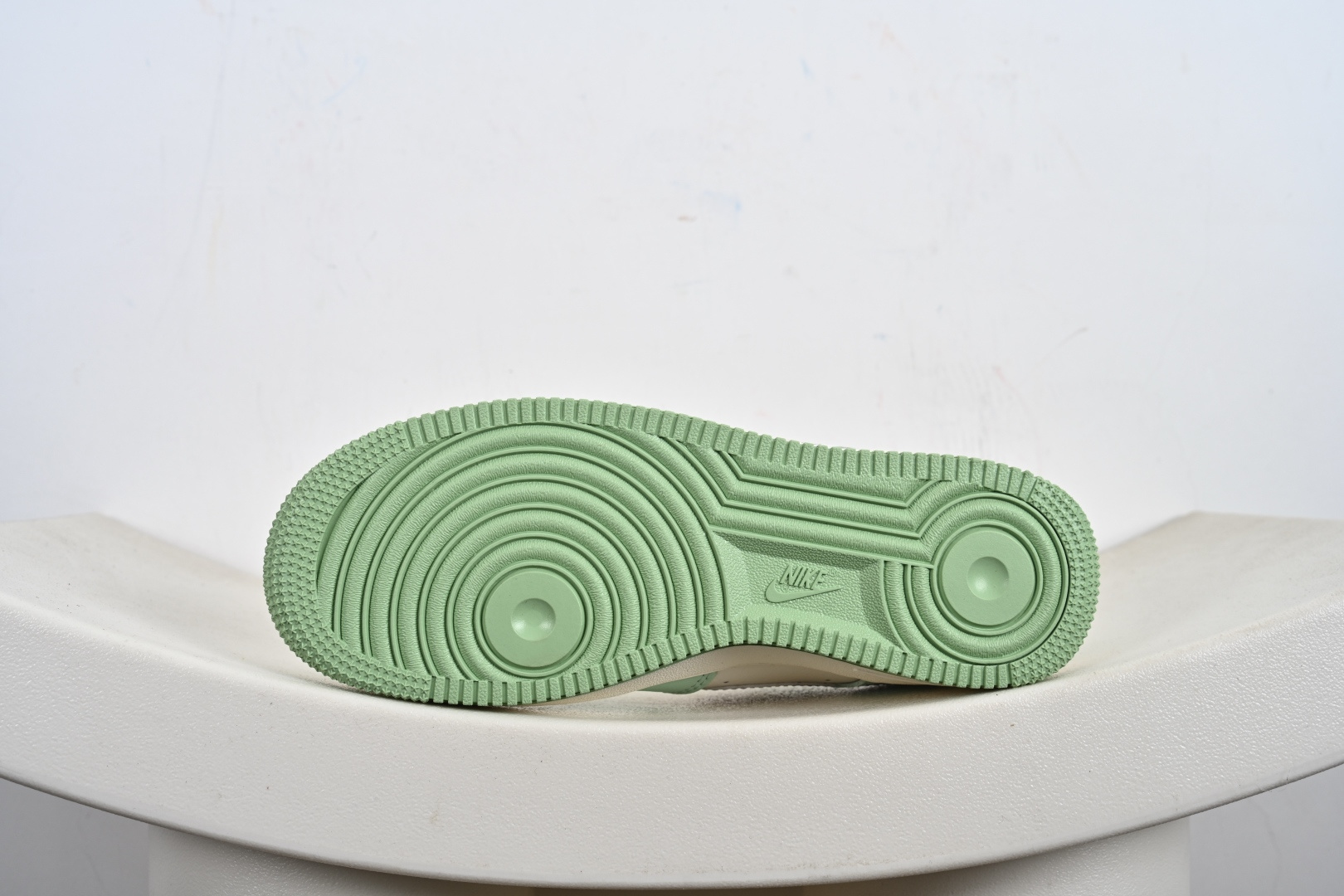 Nike Air Force 1 Low Labubu联名 KB1688-007