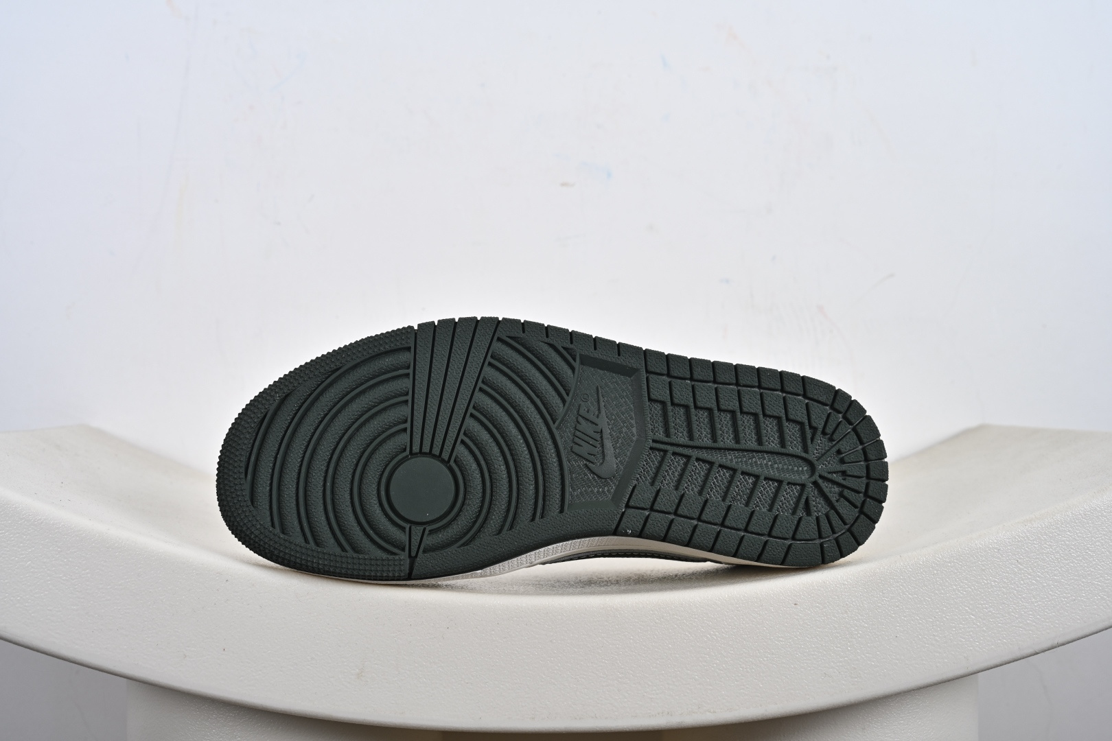 Travis Scott x Fragment Design x Jordan Air Jordan 1 Low OG SP LV联名-米白军绿树纹” JW1188-150