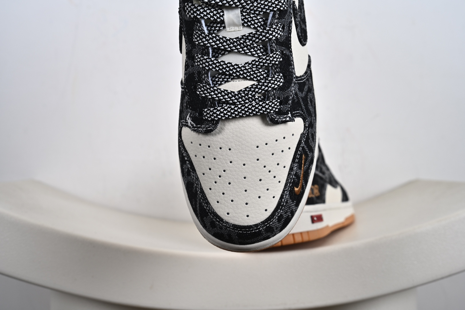 定制版Nike SB Dunk Low 迪奥联名 墨纹牛仔 高端定制 低帮休闲板鞋 SD6688-001