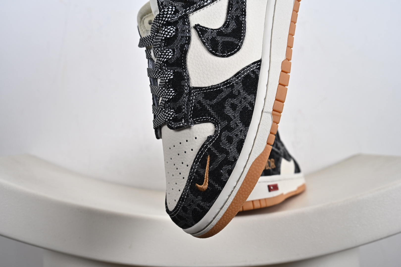 定制版Nike SB Dunk Low 迪奥联名 墨纹牛仔 高端定制 低帮休闲板鞋 SD6688-001