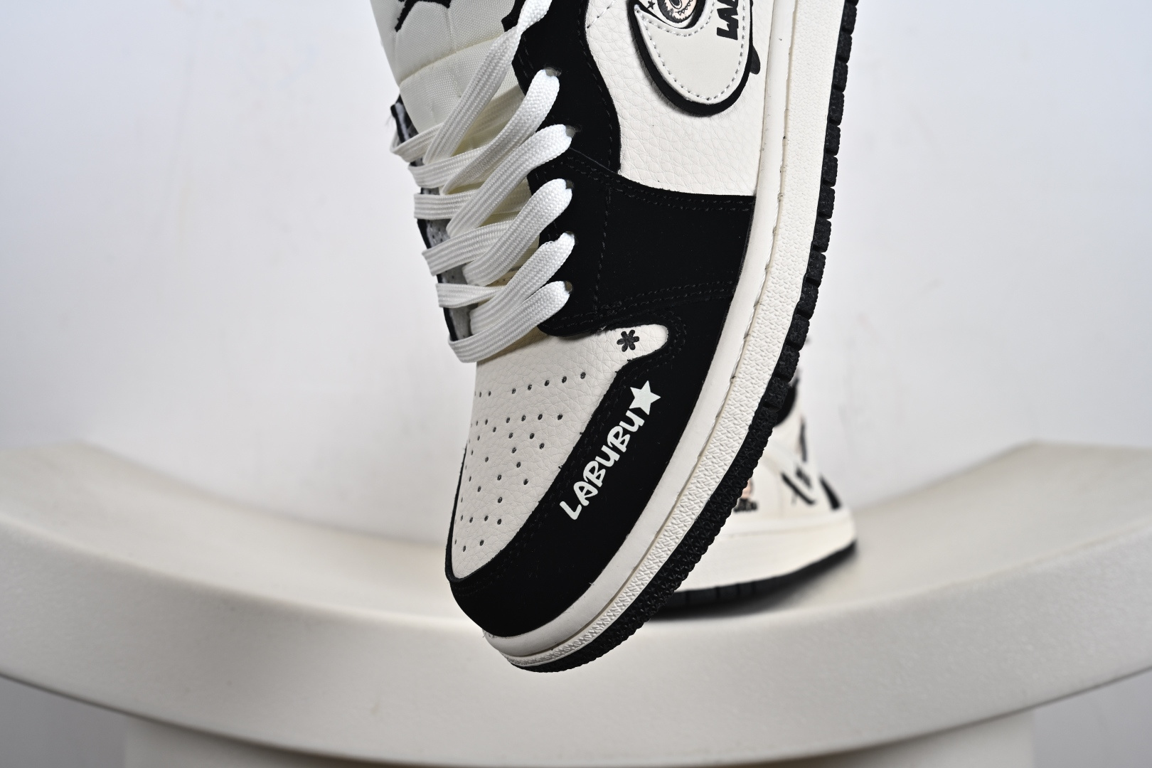 定制版NK AJ1 Low 黑白拉布布联名 低帮休闲板鞋 QG2025-006