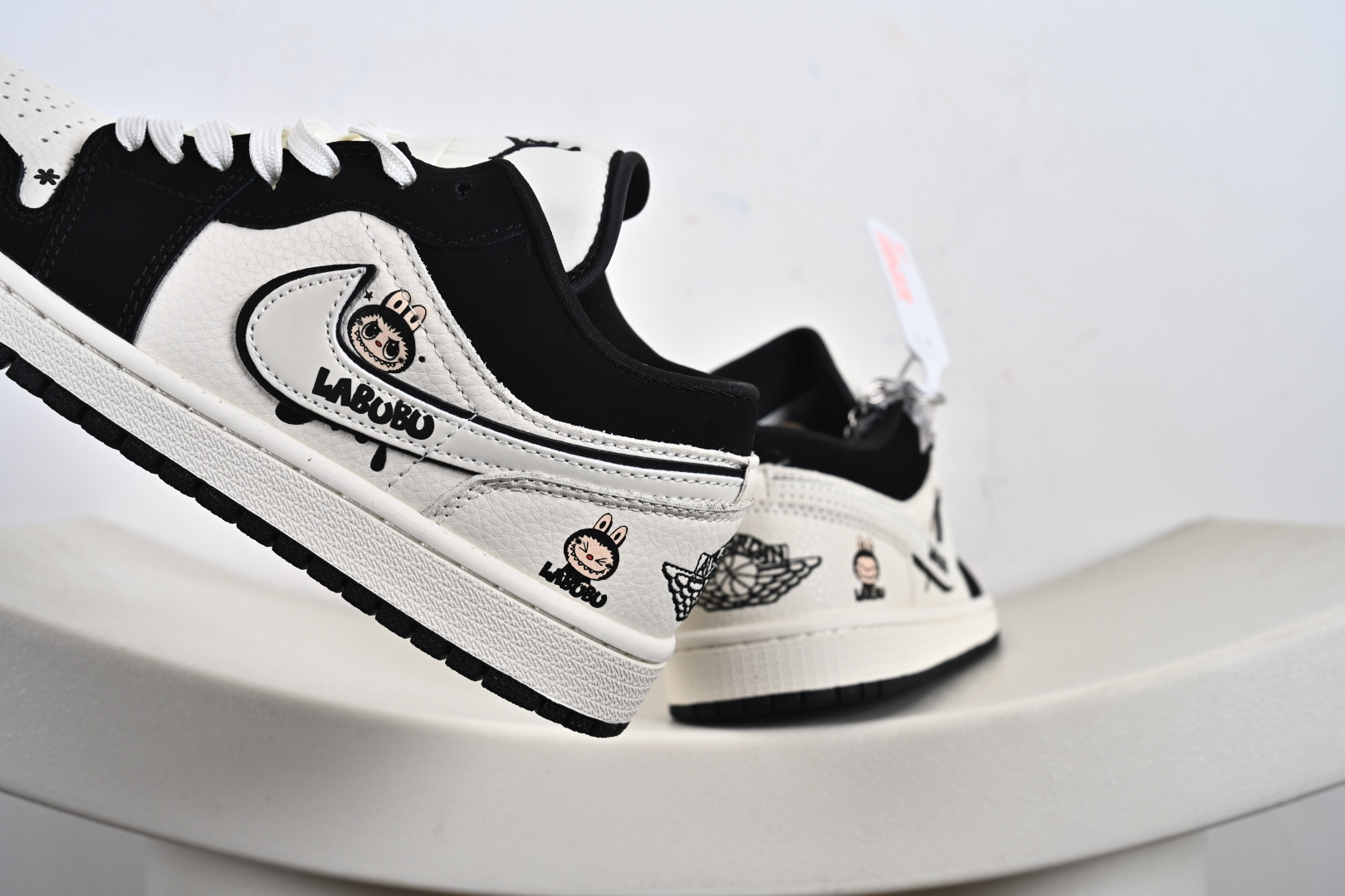 定制版NK AJ1 Low 黑白拉布布联名 低帮休闲板鞋 QG2025-006