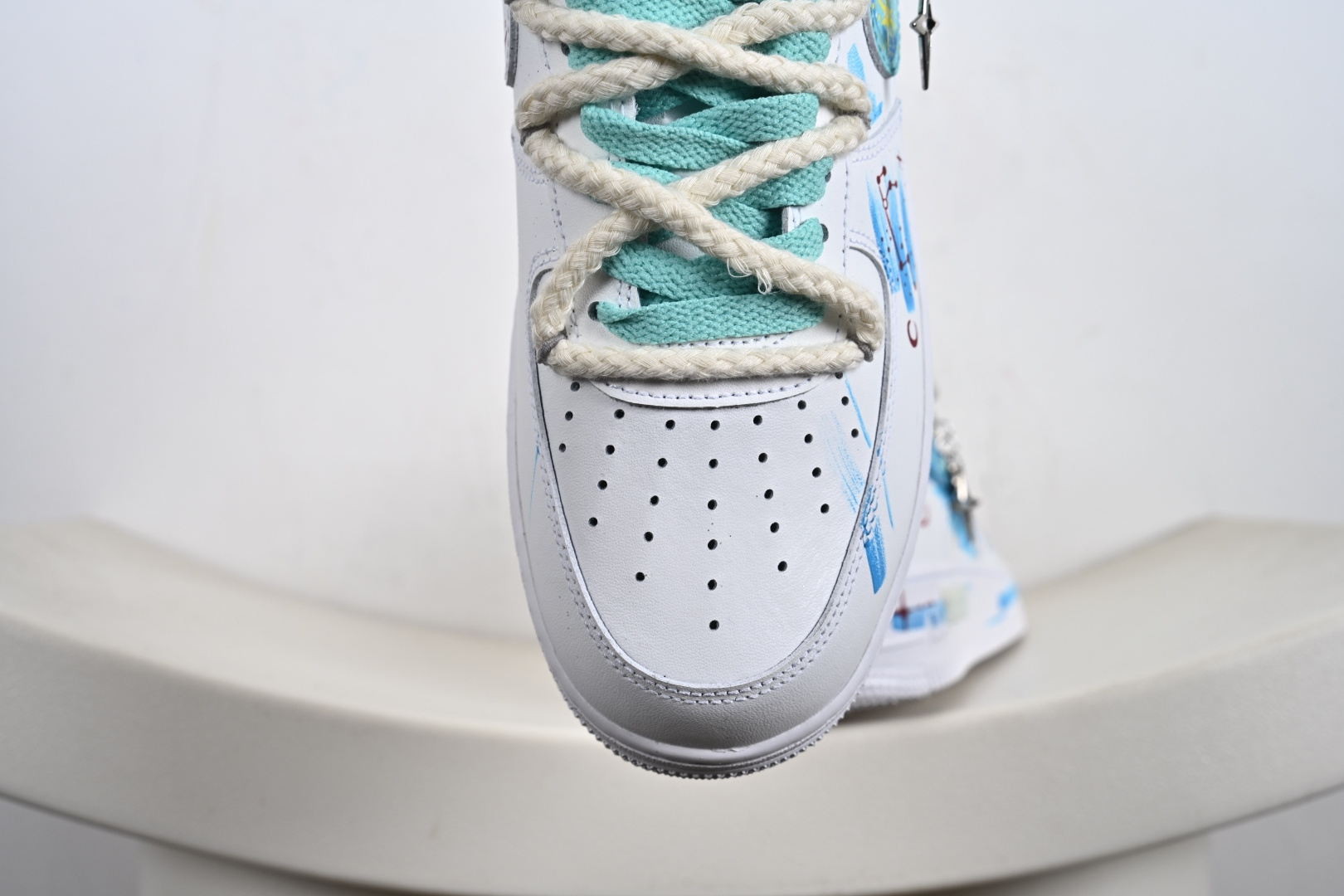 定制版NK Air Force 1'07 Low ”Aries” 手绘涂鸦十二星座系列 白羊座 空军一号低帮休闲板鞋 星座321-419