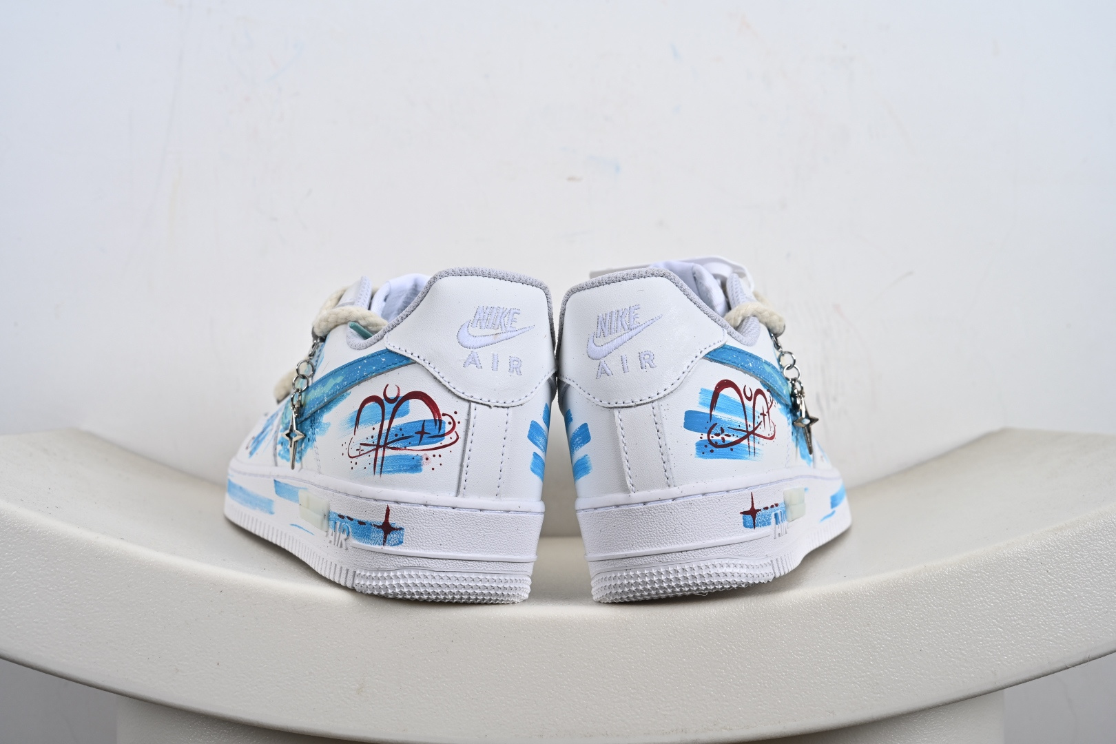 定制版NK Air Force 1'07 Low ”Aries” 手绘涂鸦十二星座系列 白羊座 空军一号低帮休闲板鞋 星座321-419