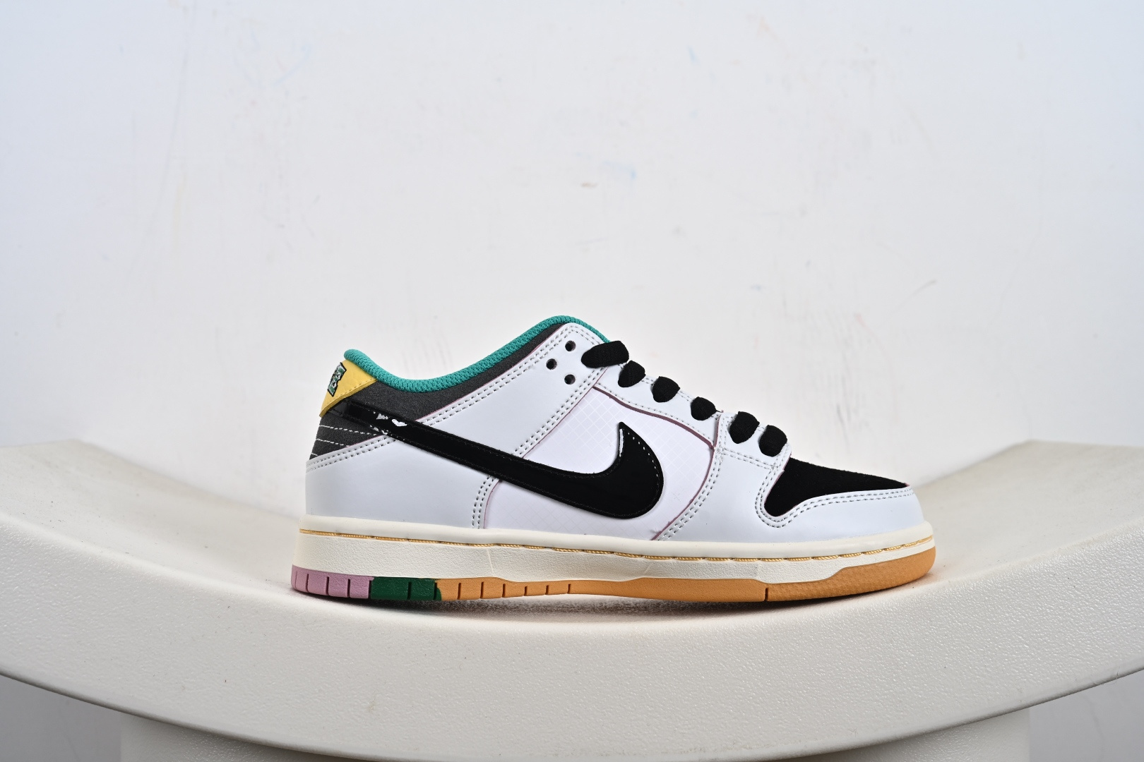 ST 免检版 配色齐全 CSEF x Nike Dunk SB 白绿黑色 HJ4132-100