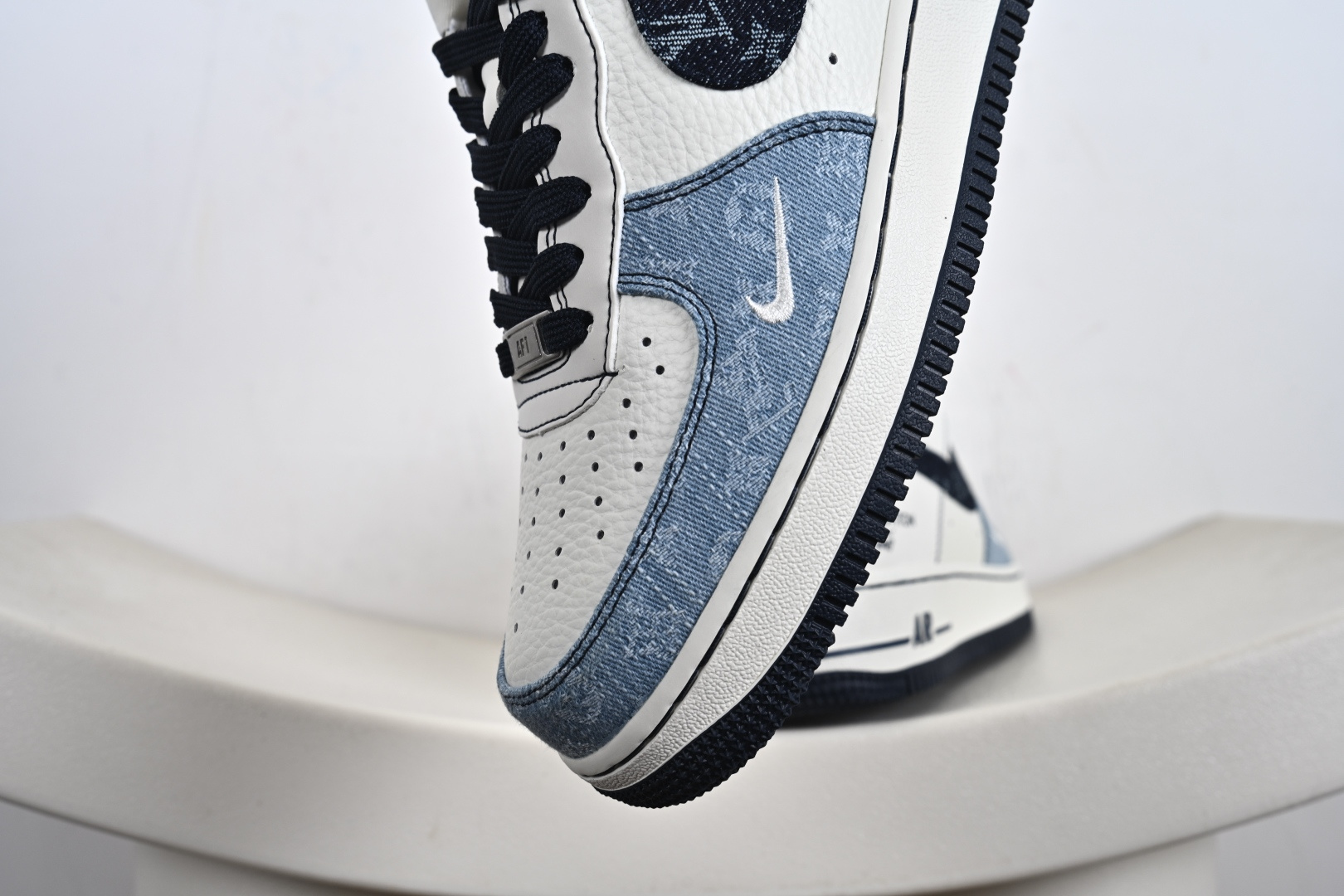 定制版Louis Vuitton x Nike Air Force 1 Low 路易威登LV x 耐克 空军一号 低帮 SC0601-556